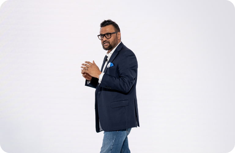Ketan Patel presenting on stage at HP Imagine.