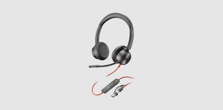 Poly Blackwire 8225 降噪有線立體聲耳機麥克風，顯示線控與 USB-A 連接埠